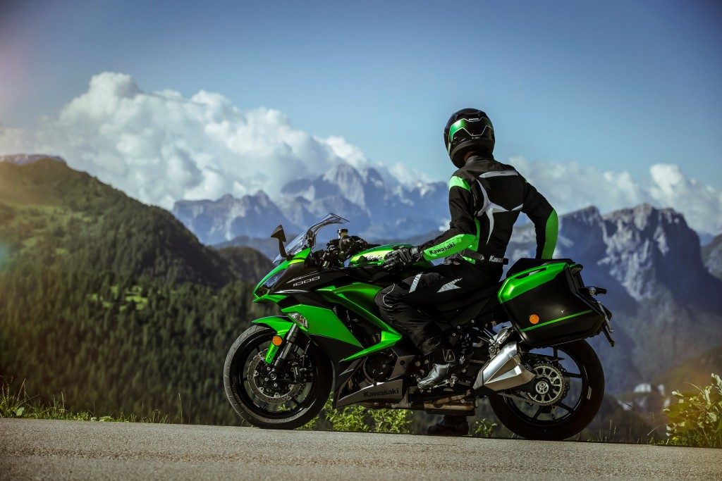 Kawasaki apresenta versões 2018 da Ninja 650 ABS e Ninja 1000